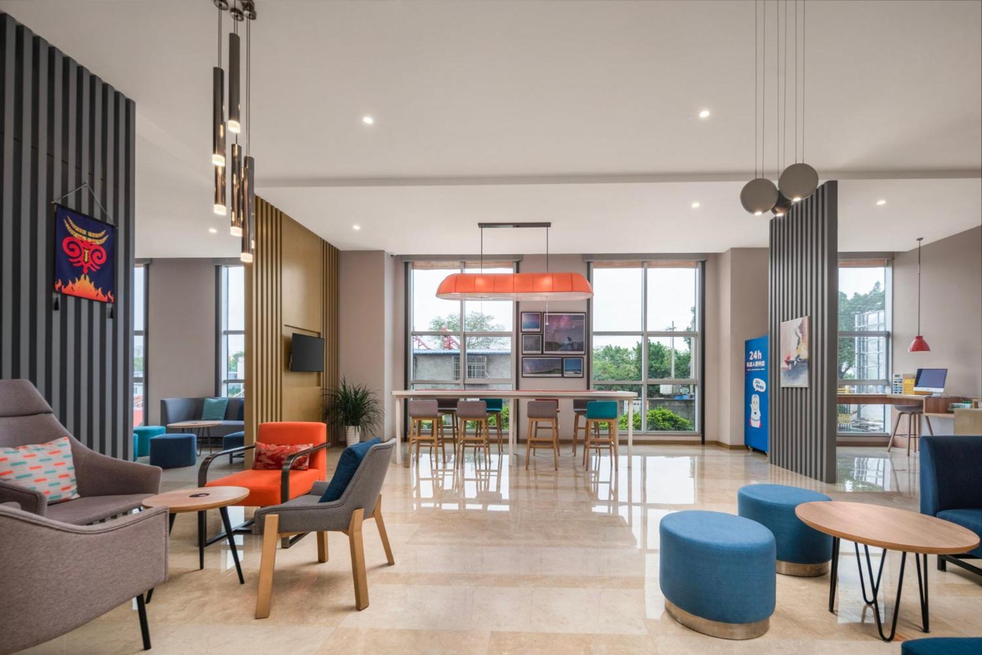 Holiday Inn Express - Xichang City Center By Ihg Екстер'єр фото