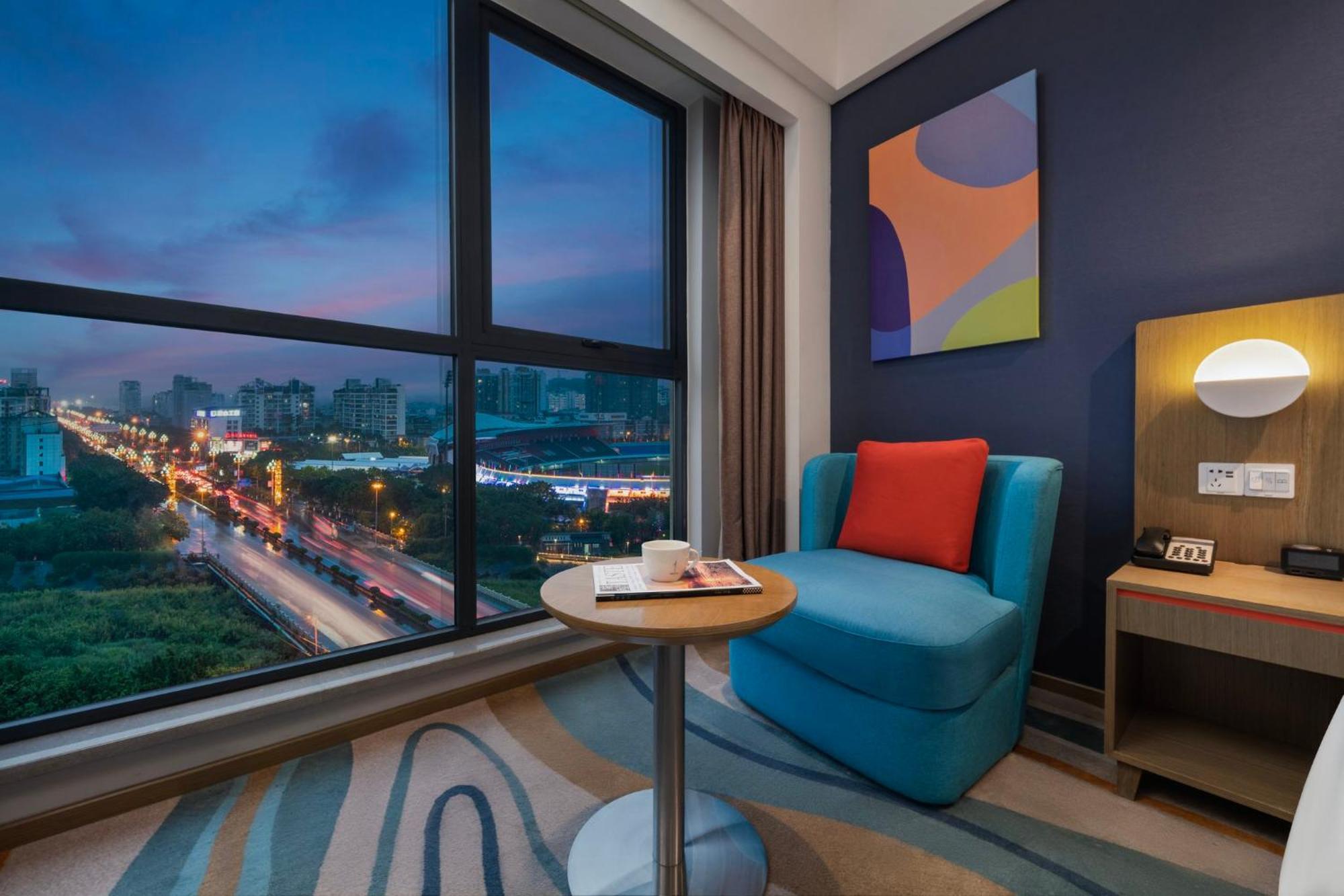 Holiday Inn Express - Xichang City Center By Ihg Екстер'єр фото