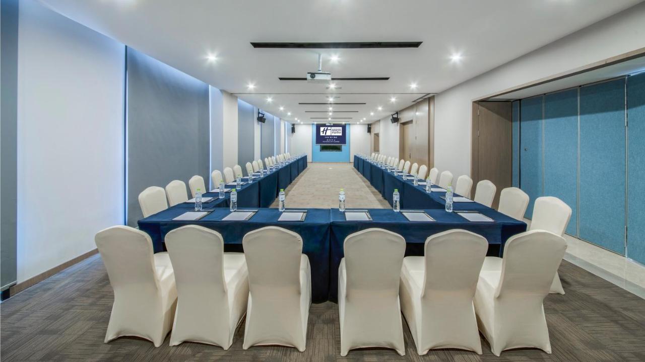 Holiday Inn Express - Xichang City Center By Ihg Екстер'єр фото