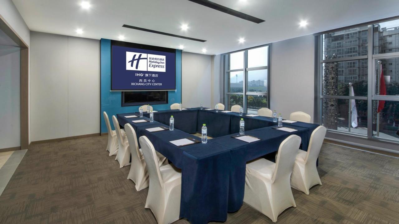Holiday Inn Express - Xichang City Center By Ihg Екстер'єр фото